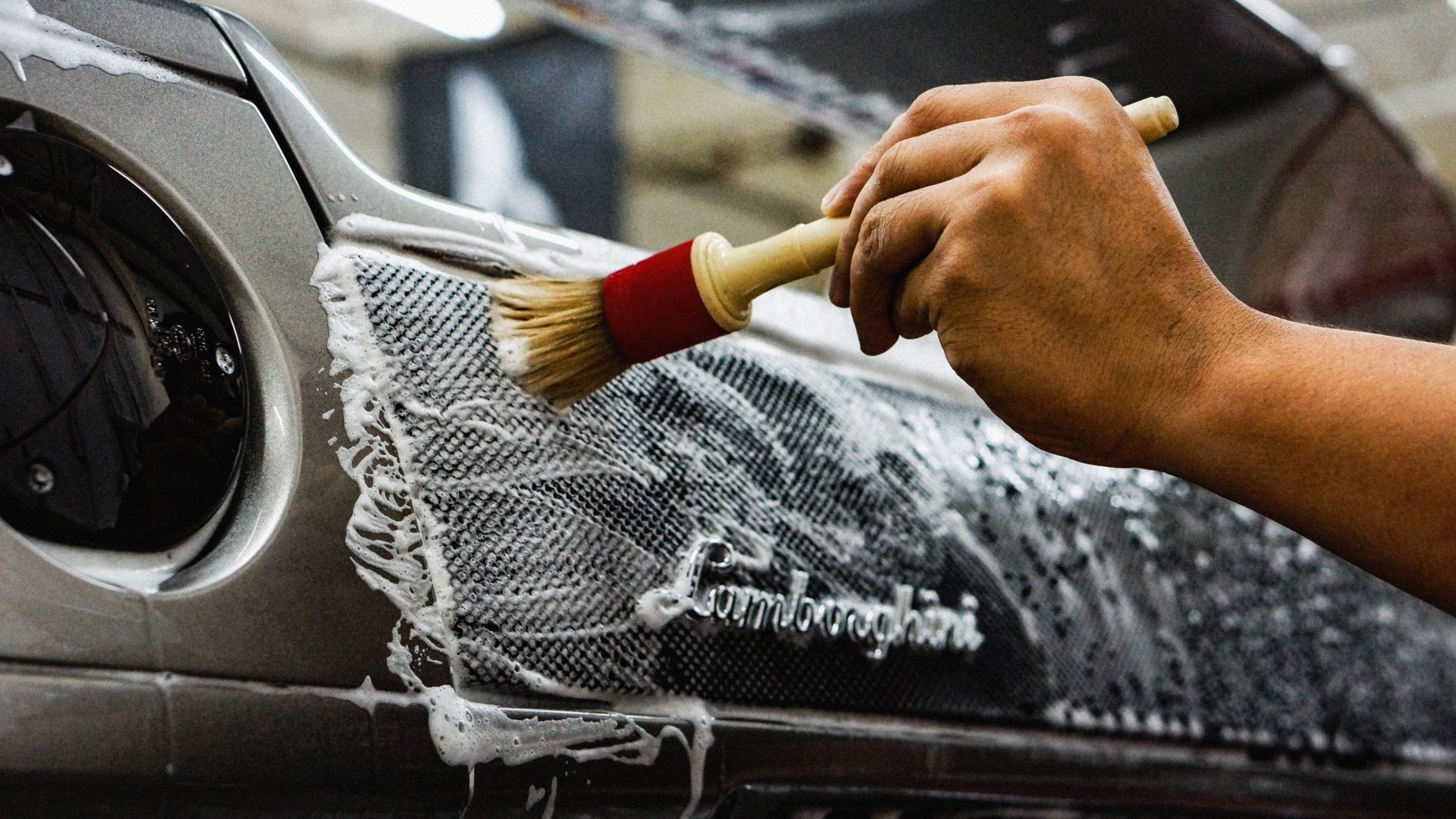 5cec89da38469c55dfb0e349_BrushExterior-min